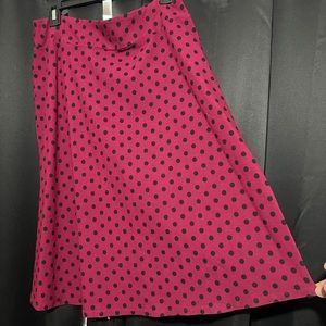 Kim Rodgers, size L, maroon and Black polka dot stretchy A-Lined Skirt